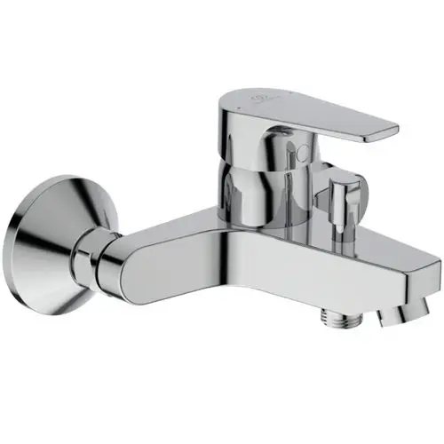 Chromene Badearmatur von Ideal Standard, mit einer seitlichen Hebelbedienung und einem Anschluss für einen Duschschlauch. Modernes Design für Badezimmeranwendungen.
